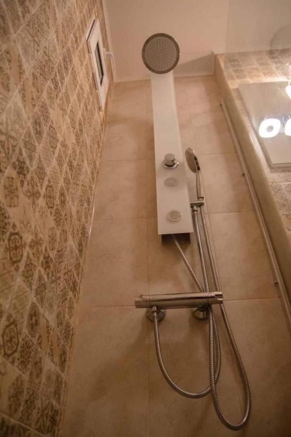 Colonial Touch Apartament Brassó Kültér fotó
